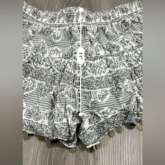 LF Millau Black & White Printed Embellished Coin Pom Tank & Shorts Set Size M - Picture 9 of 10